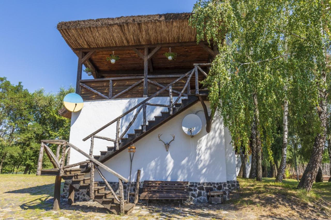 Гостинний Двір На Хуторі Хрещатик Exterior foto