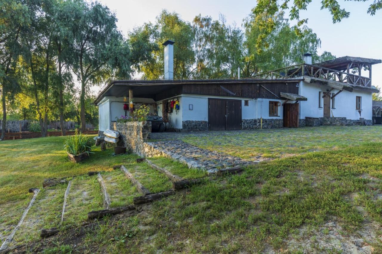 Гостинний Двір На Хуторі Хрещатик Exterior foto