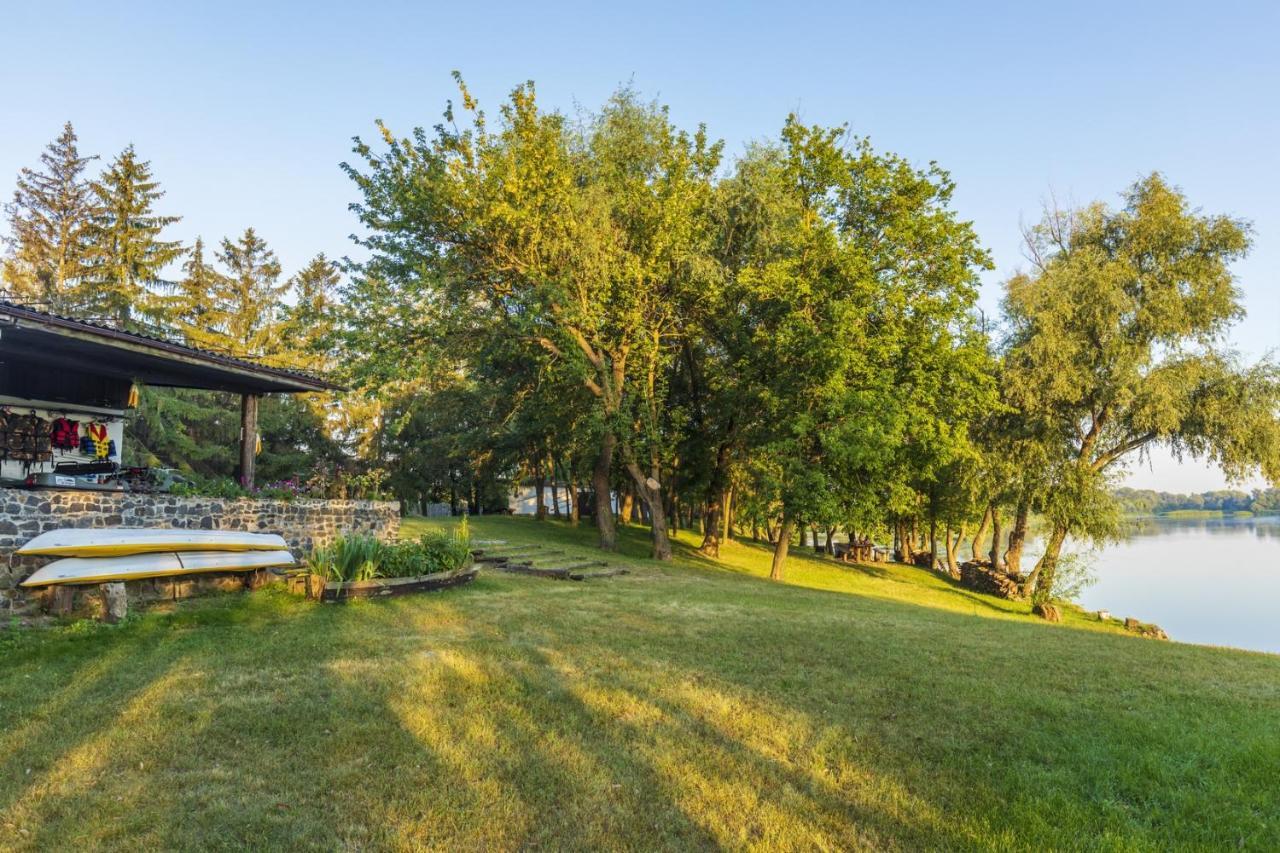 Гостинний Двір На Хуторі Хрещатик Exterior foto
